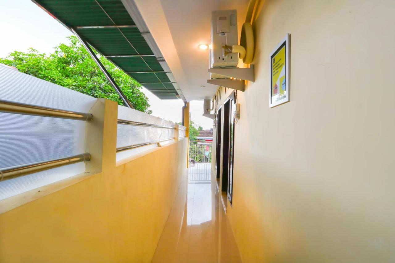 Oyo Life 3064 Mahameru Kost Putra Jembel 外观 照片