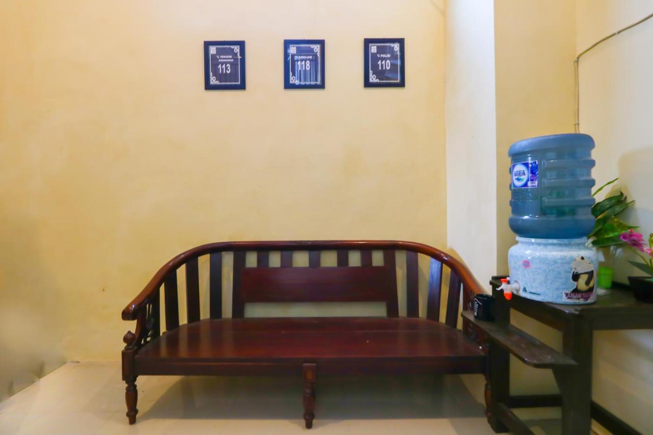 Oyo Life 3064 Mahameru Kost Putra Jembel 外观 照片